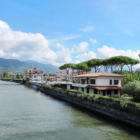 Celeste By Interhome * Cinquale