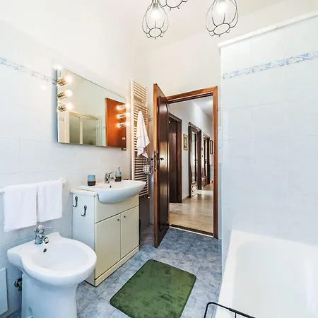 Celeste By Interhome * Cinquale